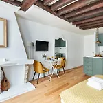 Rue Des Gravilliers - City Apartment