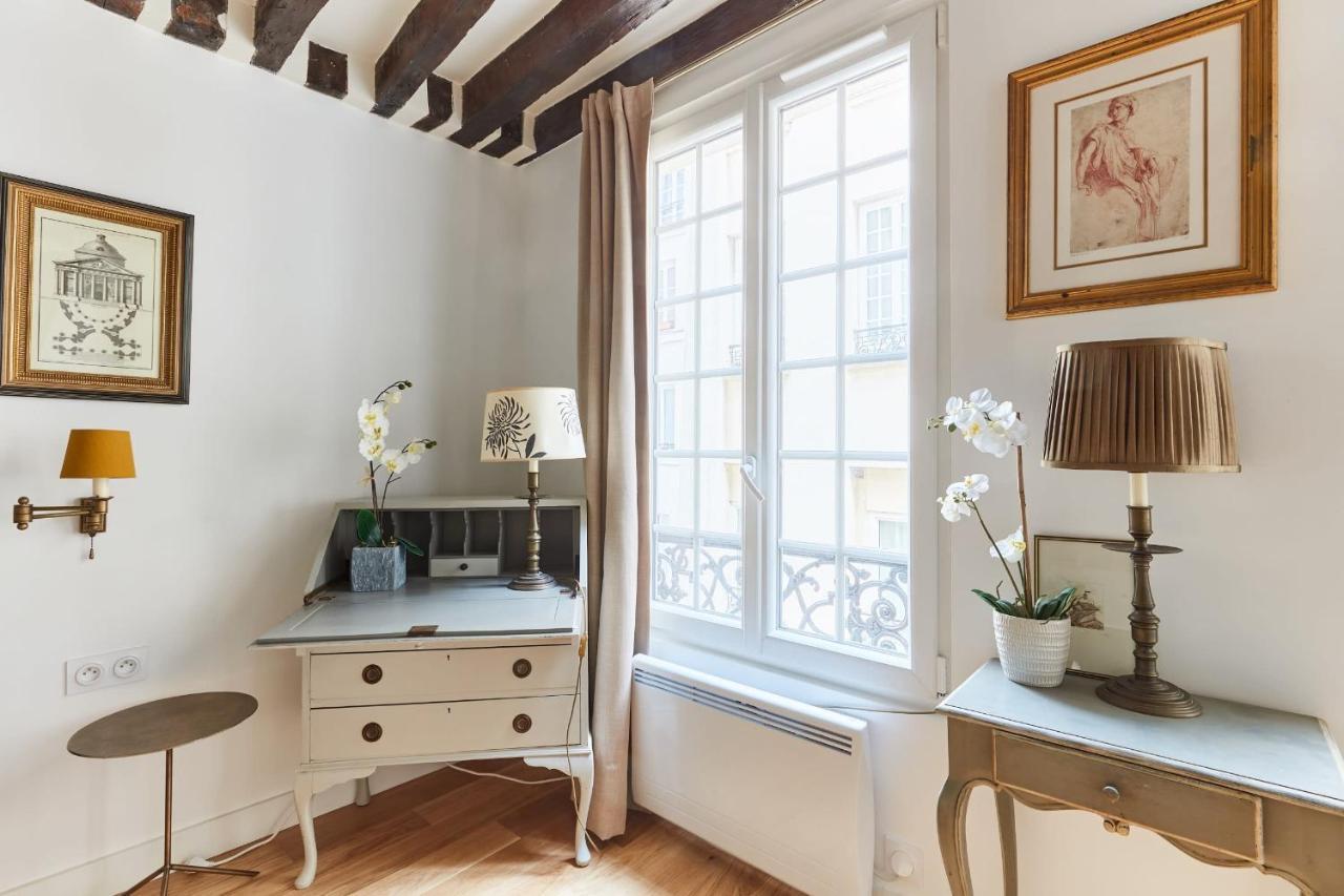Rue Des Gravilliers -