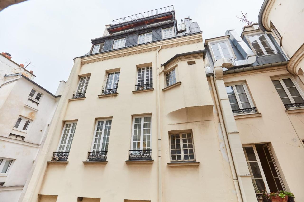 Rue Des Gravilliers - *