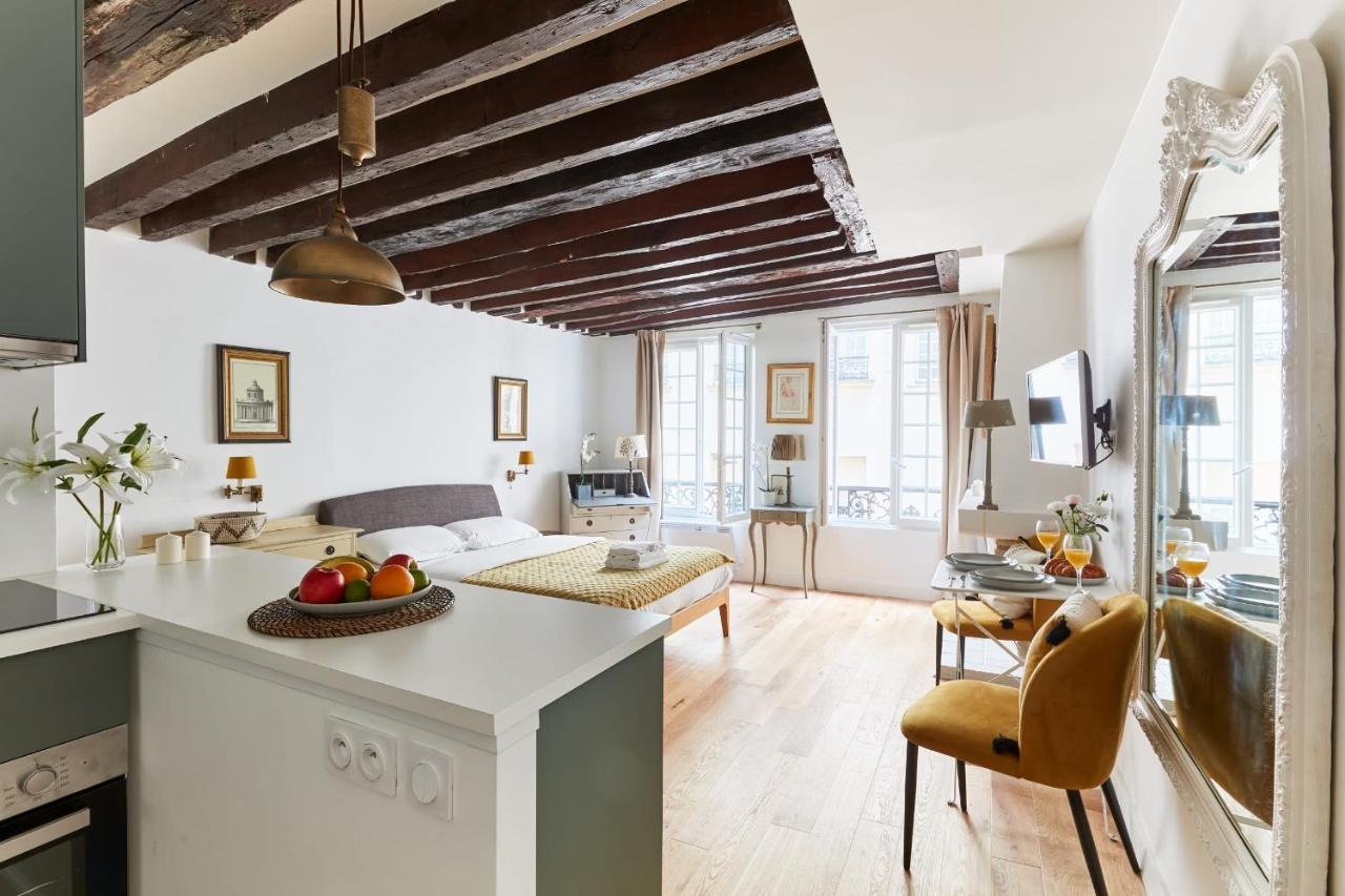 Rue Des Gravilliers -